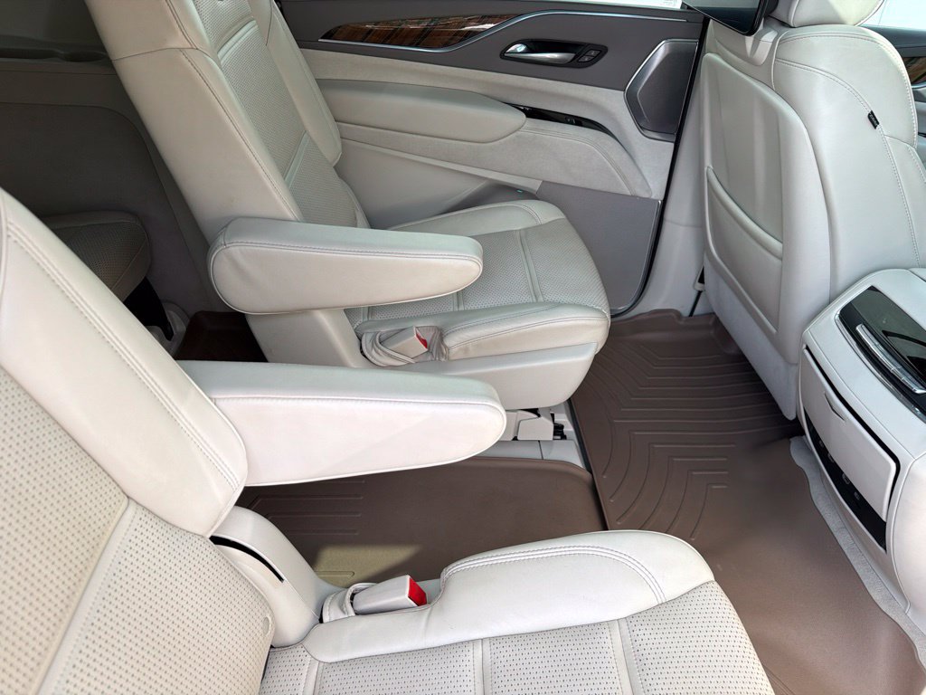 Used 2022 Cadillac Escalade ESV Sport Platinum AWD/4WD image 31