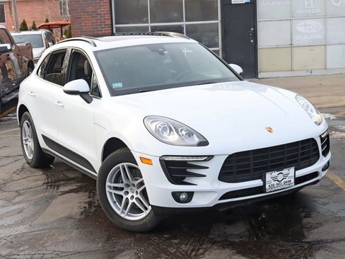 Used 2018 Porsche Macan Sport Edition image 7