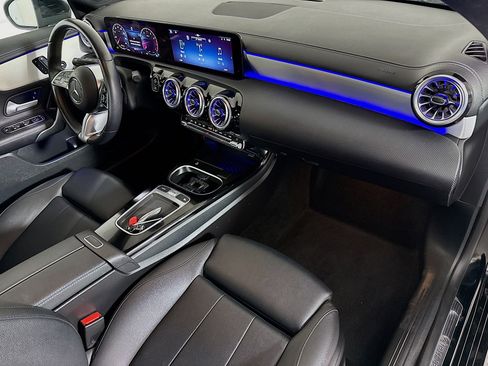 Used 2025 Mercedes-Benz CLA 250 4MATIC image 30