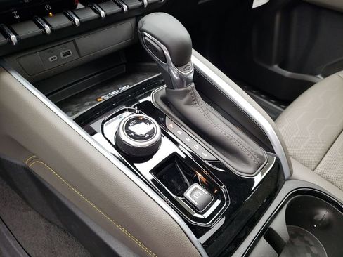 New 2026 Chevrolet Colorado ZR2 w/ Technology Package image 22