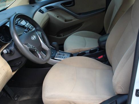 Used 2013 Hyundai Elantra GLS w/ Preferred Pkg image 24
