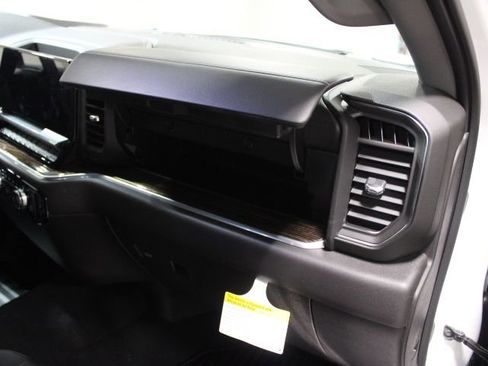 New 2026 GMC Sierra 1500 SLE w/ X31 Off-Road Package image 25