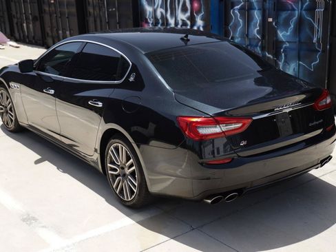 Used 2015 Maserati Quattroporte S Q4 AWD/4WD image 5
