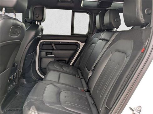 Used 2021 Land Rover Defender 110 X-Dynamic HSE image 21