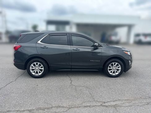 Used 2020 Chevrolet Equinox LT w/ Driver Convenience Package FWD image 9