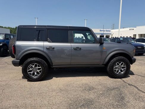 Used 2025 Ford Bronco Badlands AWD/4WD image 9