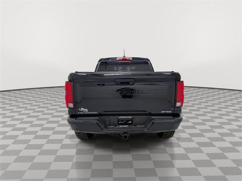 Used 2024 Chevrolet Colorado ZR2 w/ ZR2 Convenience Package III image 9