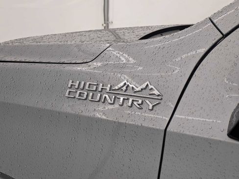 Used 2025 Chevrolet Suburban High Country w/ Sun And Tow Package image 12