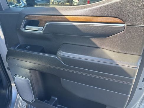 Used 2025 Chevrolet Silverado 1500 High Country image 39