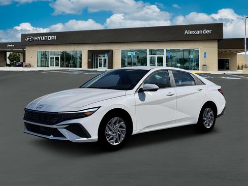 New 2026 Hyundai Elantra Hybrid image 2