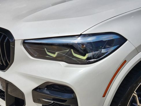 Used 2022 BMW X5 xDrive40i w/ M Sport Package AWD/4WD image 9
