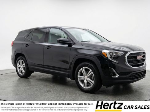 Used 2024 GMC Terrain SLE image 1