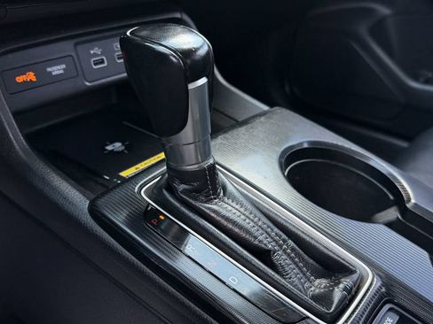 Used 2022 Honda Civic Touring image 18