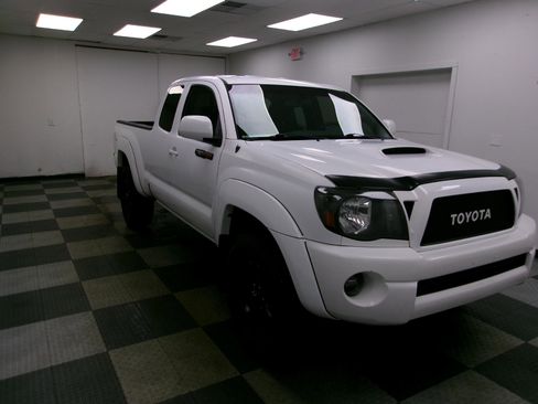Used 2006 Toyota Tacoma PreRunner image 12