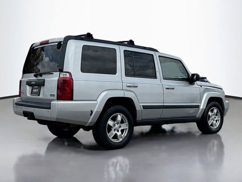 Used 2008 Jeep Commander Sport AWD/4WD image 2
