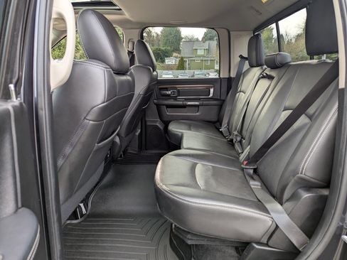 Used 2015 RAM 1500 Laramie w/ Convenience Group image 30