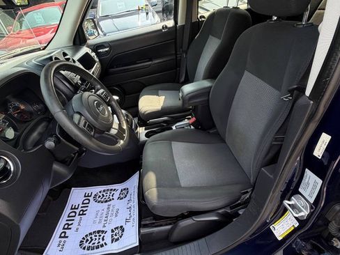 Used 2015 Jeep Patriot Latitude w/ Sun/Sound Group AWD/4WD image 15