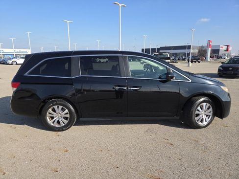 Used 2016 Honda Odyssey SE image 15