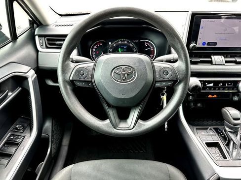 Used 2024 Toyota RAV4 LE FWD image 20