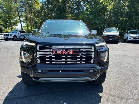Used 2023 GMC Canyon Denali w/ Denali Black Edition AWD/4WD image 2