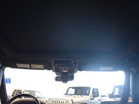 Used 2019 Land Rover Range Rover Long Wheelbase Autobiography image 53