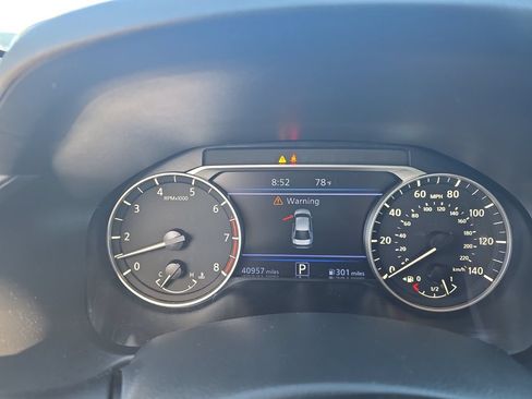 Used 2025 Nissan Altima 2.5 SV FWD image 15