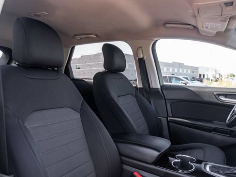Used 2018 Ford Edge SE AWD/4WD image 12