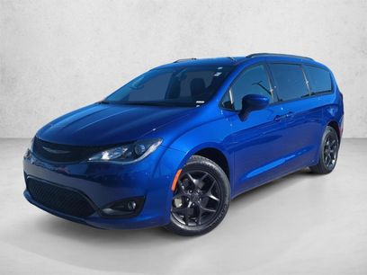 Used 2018 Chrysler Pacifica Touring-L