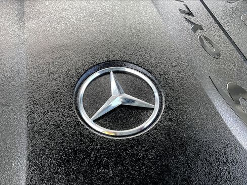 Used 2023 Mercedes-Benz GLS 450 4MATIC image 32