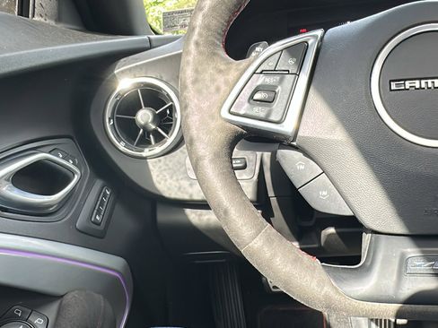 Used 2019 Chevrolet Camaro ZL1 image 15