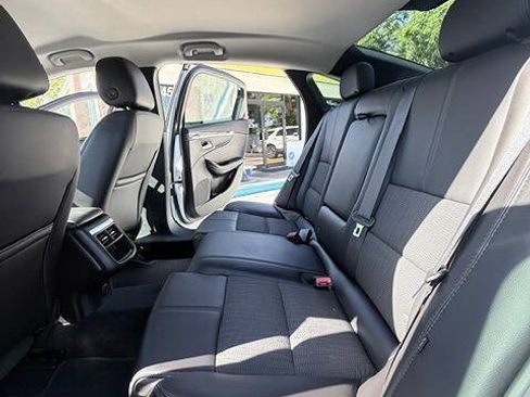 Used 2015 Chevrolet Impala LT w/ Convenience Package FWD image 11