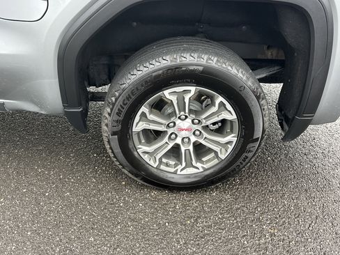 Used 2024 GMC Sierra 1500 SLT image 25