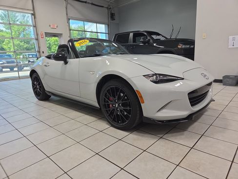 Used 2016 MAZDA MX-5 Miata Club w/ Brembo/BBS Package RWD image 2