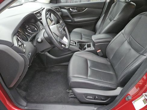 Used 2022 Nissan Rogue Sport SL image 25