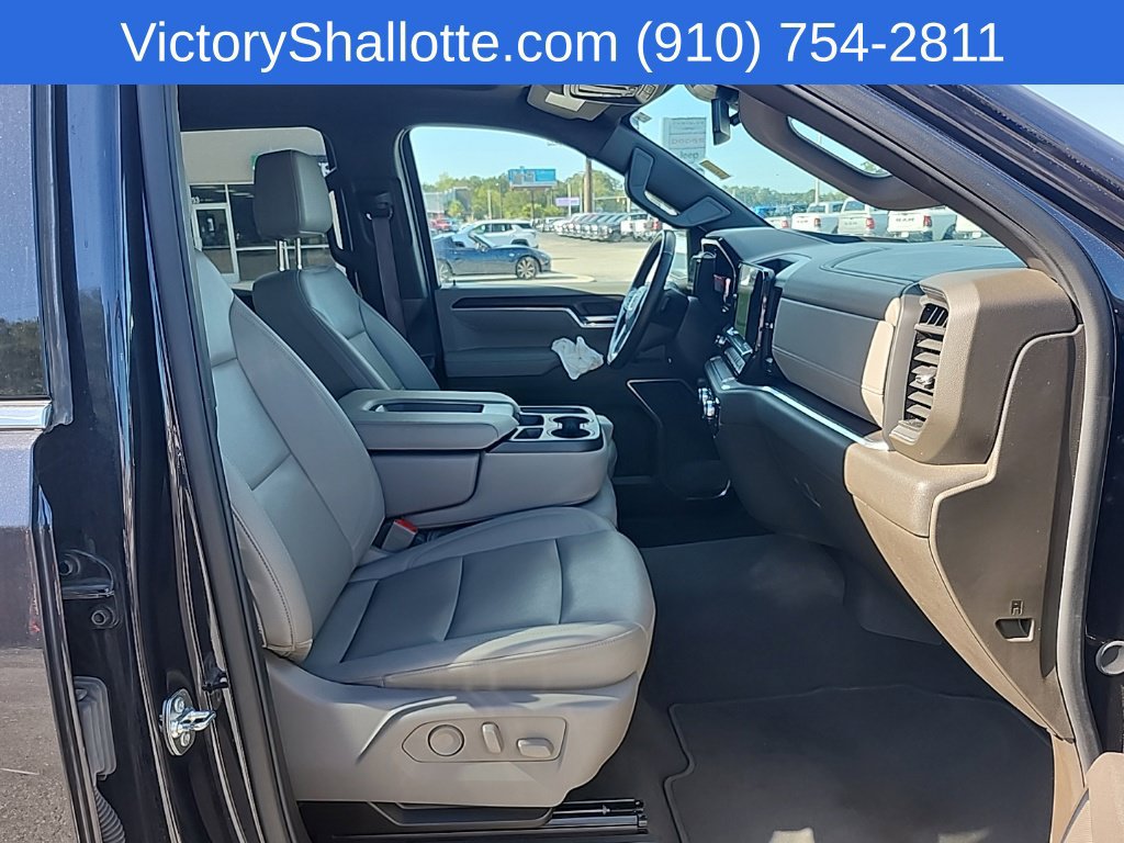 Used 2025 GMC Sierra 1500 SLT AWD/4WD image 42