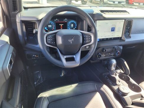 New 2025 Ford Bronco Badlands w/ Sasquatch Package image 6