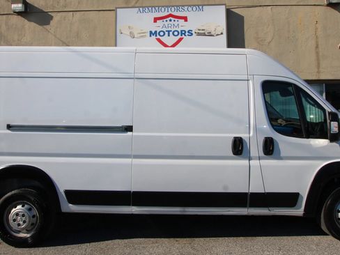 Used 2023 RAM ProMaster 2500 FWD image 4