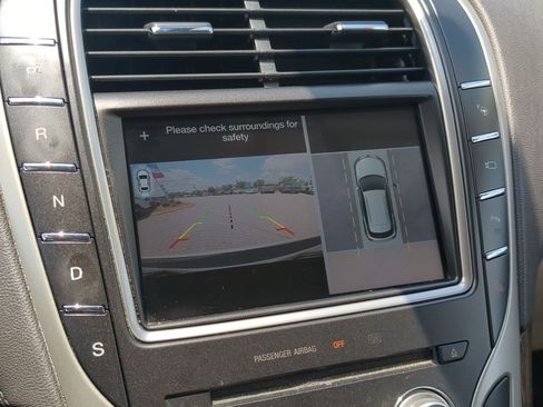 Used 2016 Lincoln MKX Reserve w/ Technology Package FWD image 13