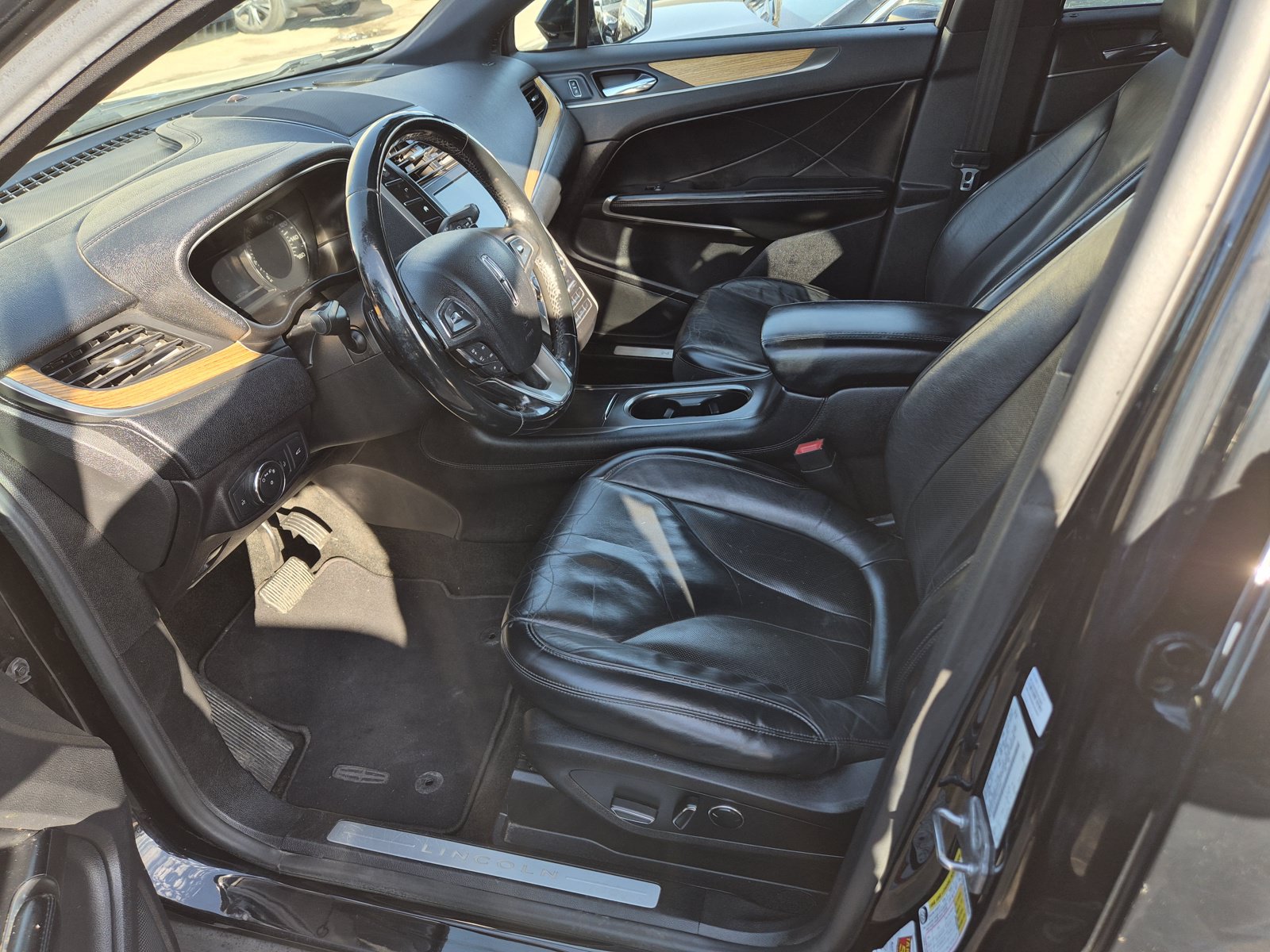 Used 2016 Lincoln MKC Select w/ Select Plus Package FWD image 15