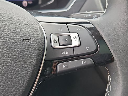 Used 2021 Volkswagen Tiguan SEL w/ 3rd Row Seat Package image 26