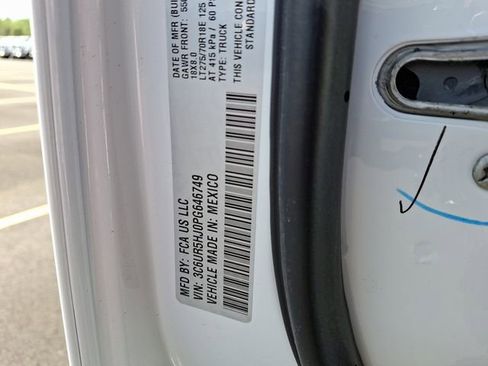 New 2023 RAM 2500 Tradesman image 10