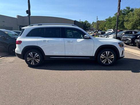 Used 2024 Mercedes-Benz GLB 250 image 9