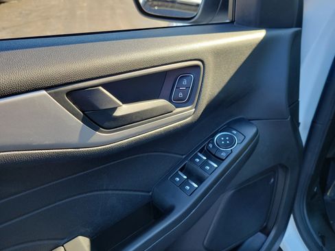 Used 2022 Ford Escape SE w/ Convenience Package image 18