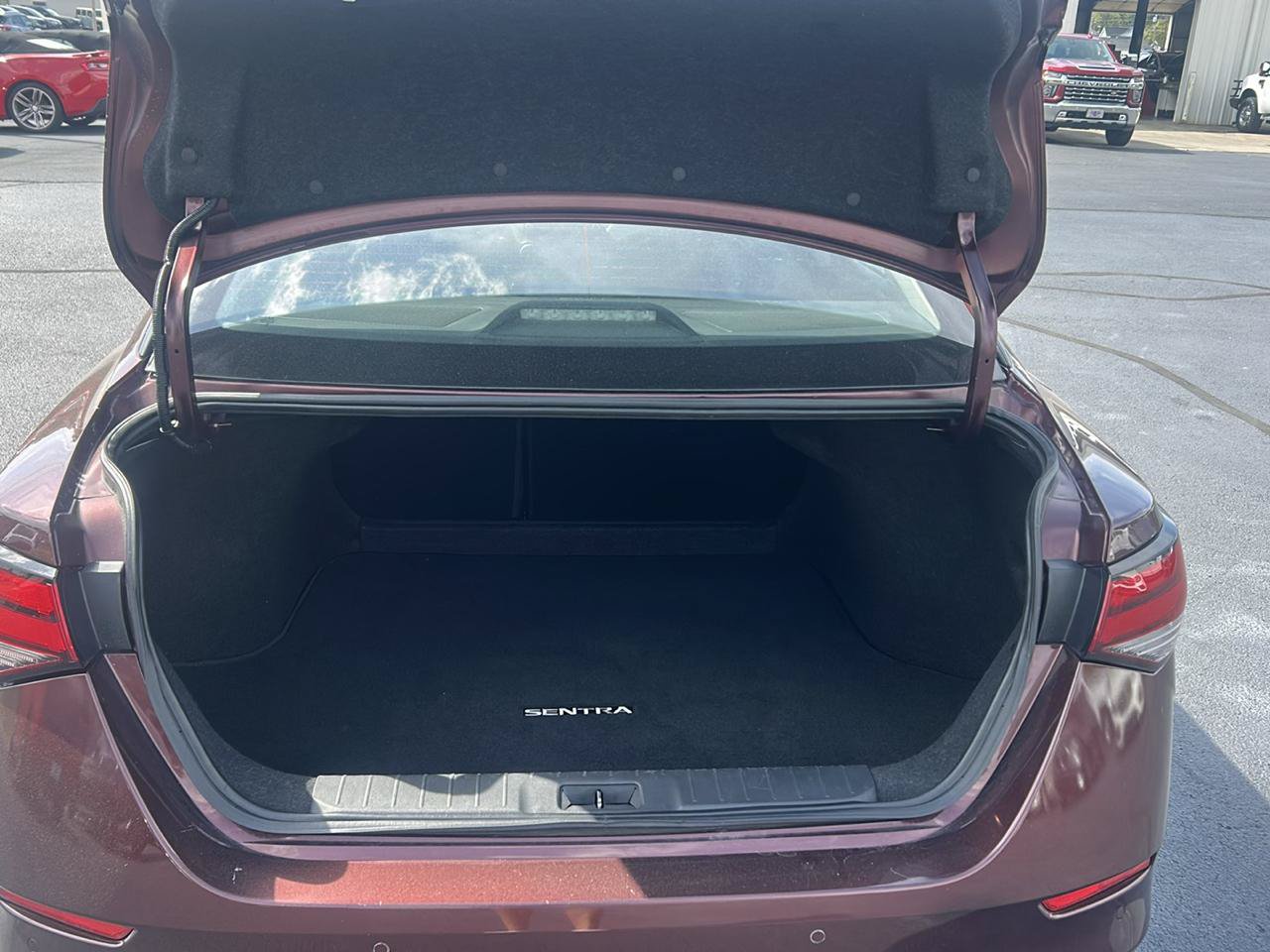 Used 2024 Nissan Sentra SV FWD image 12
