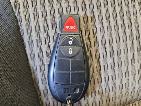 Used 2012 RAM 1500 Big Horn w/ Luxury Group image 32