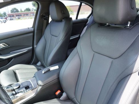 Used 2019 BMW 330i Sedan w/ Driving Assistance Package RWD image 27
