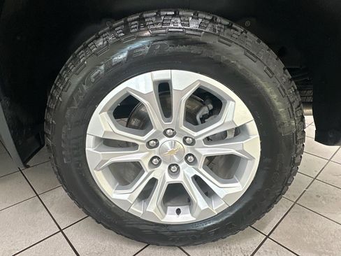 Certified 2023 Chevrolet Silverado 1500 LTZ w/ Technology Package image 19