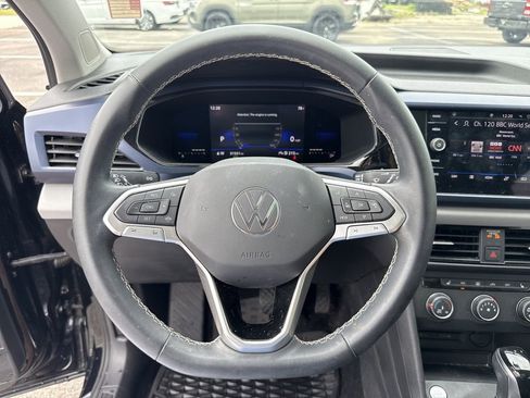 Used 2022 Volkswagen Taos SE FWD image 13