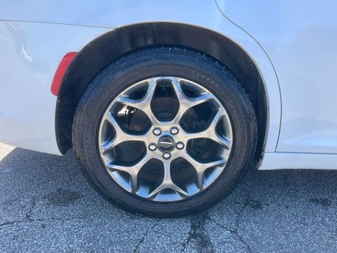 Used 2017 Chrysler 300 S AWD/4WD image 29