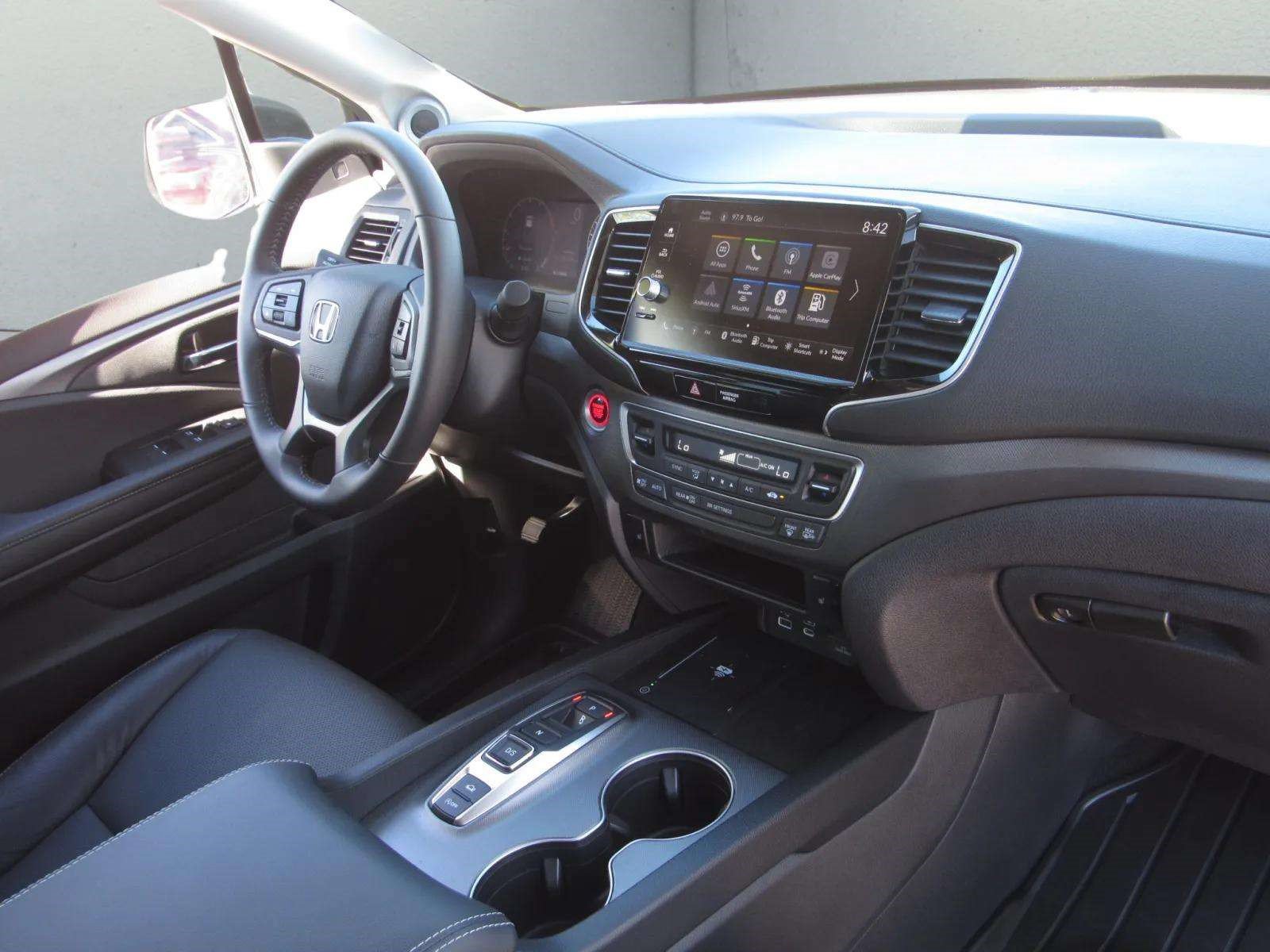 Certified 2025 Honda Ridgeline RTL image 10
